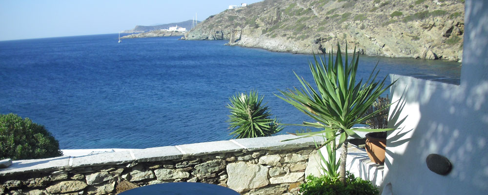 The view from the rooms Aperanto in Faros Sifnos