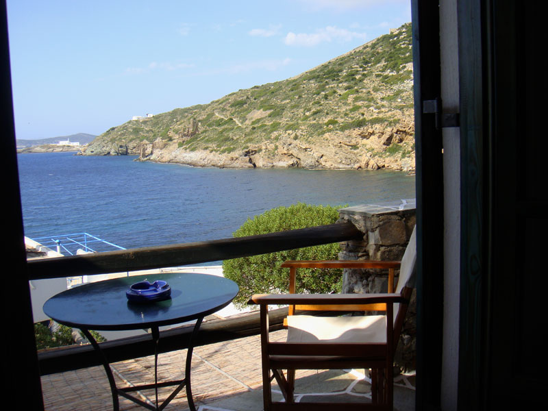 Rooms and studios Aperanto in Faros in Sifnos island