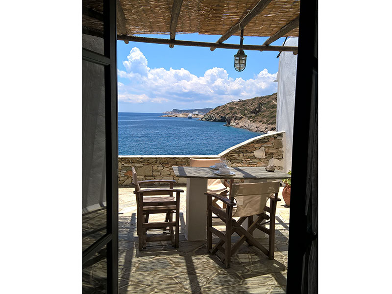 Rooms and studios Aperanto in Faros in Sifnos island