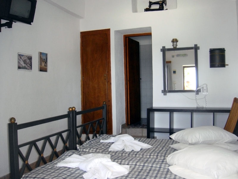 Rooms and studios Aperanto in Faros in Sifnos island