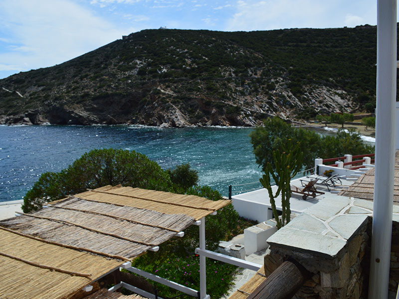 Rooms and studios Aperanto in Faros in Sifnos island