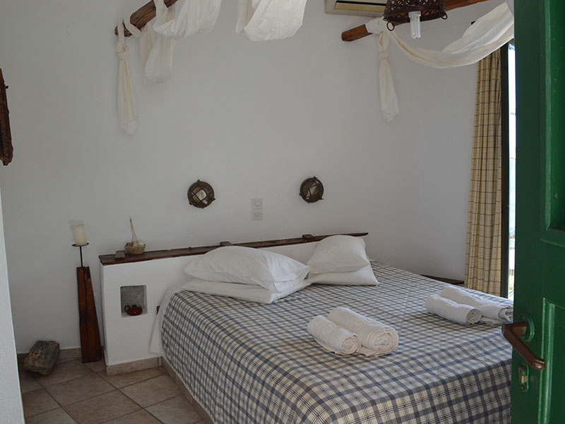 Rooms and studios Aperanto in Faros in Sifnos island