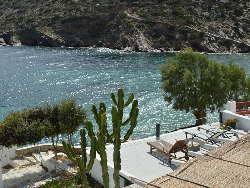 Rooms and studios Aperanto in Faros in Sifnos island